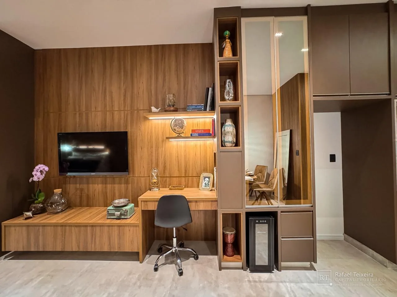Quarto com Escritório